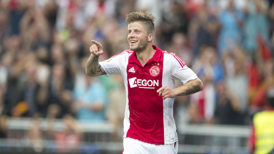 在库里亲自 在库里亲自