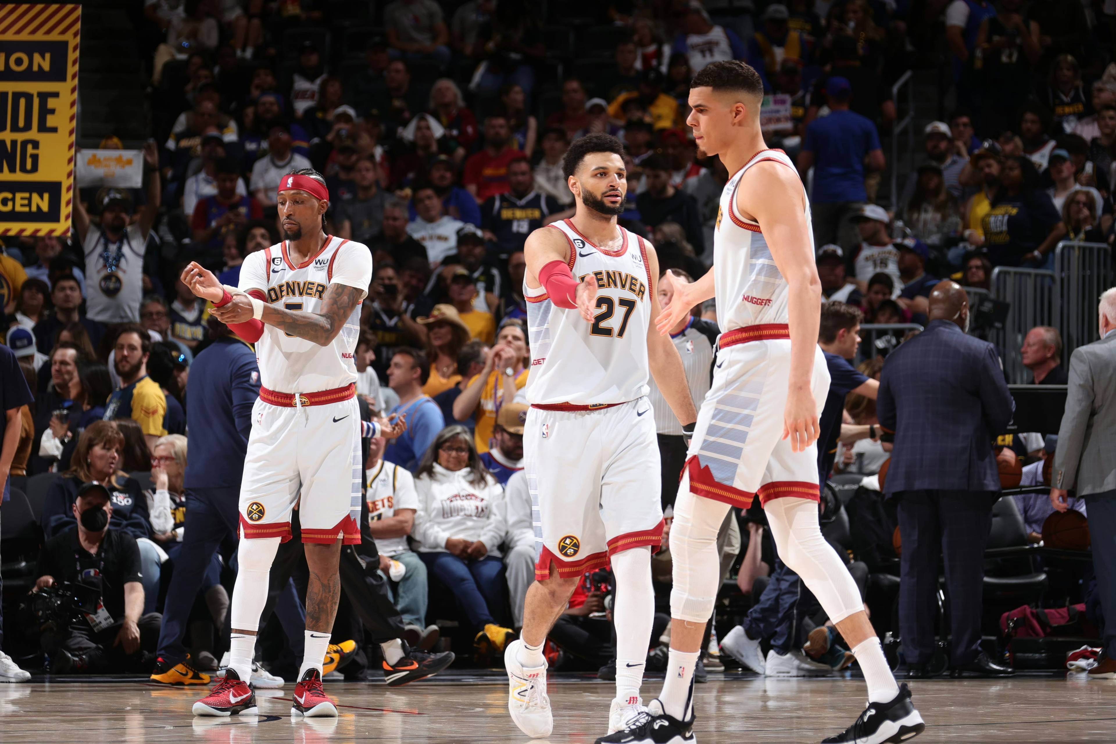 短期情绪替 短期情绪替