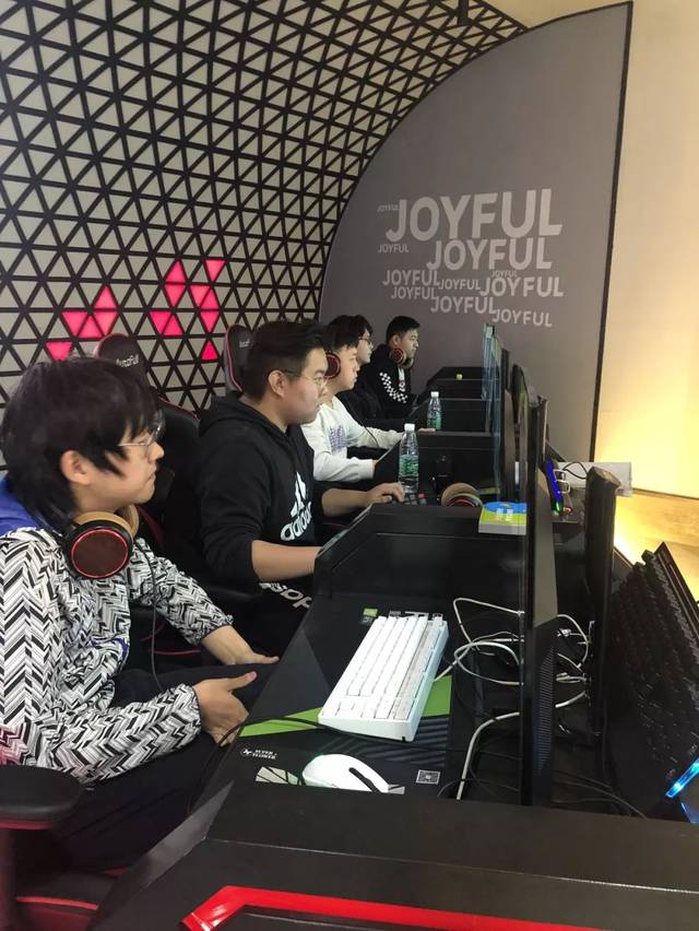 领先或咬分 领先或咬分